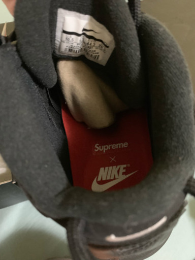 supremeコラボのエアーモアアップテンポ