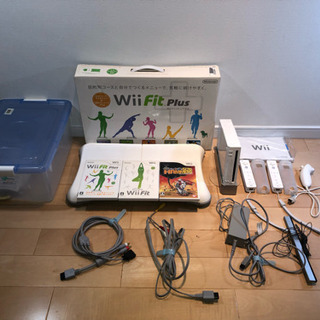 処分価格‼️Wii  ウィー 本体 ソフト(3本) バランスWi...