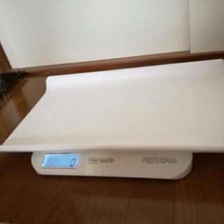 【お譲り先決まりました】ベビースケール　べびすけくんの画像