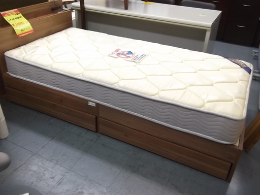 ID:G878371　シングルベッド（収納引出付き）