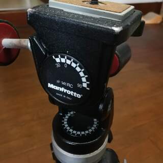 値下げ！カメラ三脚雲台Manfrotto（マンフロット）の画像