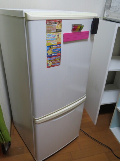 冷蔵庫　パナソニック NR-TB142W