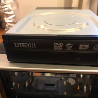 ジャンク 自作 PC ケースとDVDドライブ 差し上げますの画像