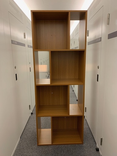 <終了> Crate & Barrel (クレイトアンドバレル)の本棚 飾り棚