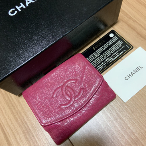 CHANEL シャネル キャビアスキン ２つ折り 財布