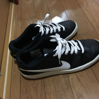 NIKE レディース 24.5の画像