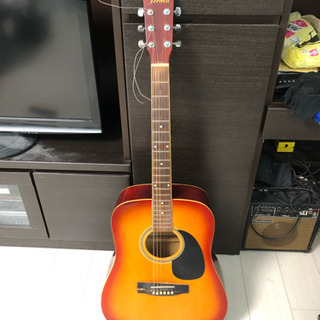 壊れたギターの画像