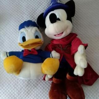 ミッキーとドナルドの人形