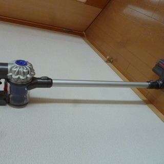 ダイソンＤＣ６２　付属品と説明書付き、新品部品に交換してます。