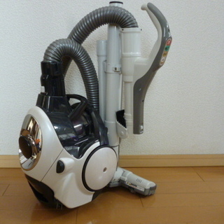シャープ製パワーブラシ搭載サイクロン掃除機　取扱説明書付き