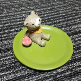 【おまけ】クマとキノコのアクセサリー置きの画像