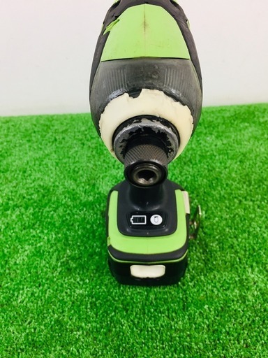 マキタ(Makita) 充電式インパクトドライバ 14.4V 3.0Ah  バッテリー2個付き ケース破損あり TD134DRFX【リライズ野田愛宕店】【店頭取引限定】【中古品】1点限り早い者勝ち！