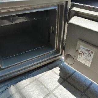 金庫☆格安で譲りますの画像