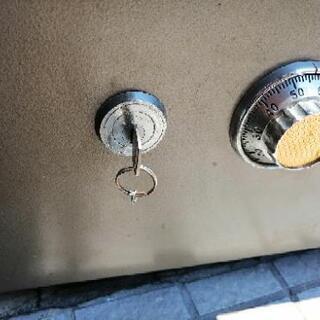 金庫☆格安で譲りますの画像