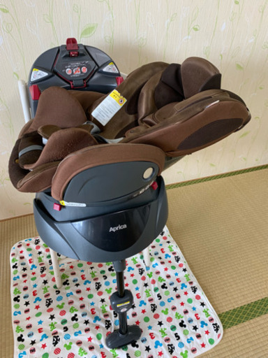 アップリカ チャイルドシート ブラディア ディアターン