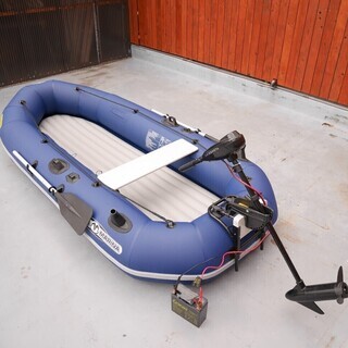 ゴムボート　エレキモーター＆バッテリーつきの画像