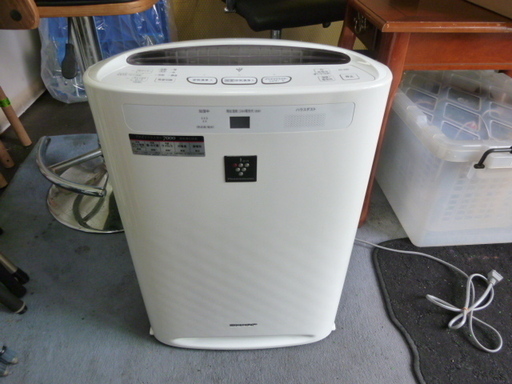 シャープ　加湿空気清浄機　KC-A50