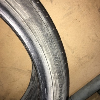 215/40R18 85W