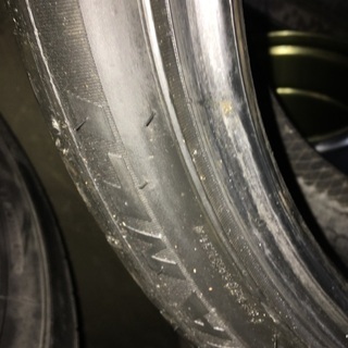 235/40ZR18  95Wの画像