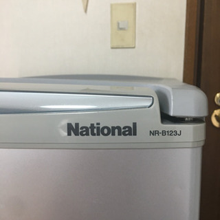 単身用2ドア冷蔵庫の画像