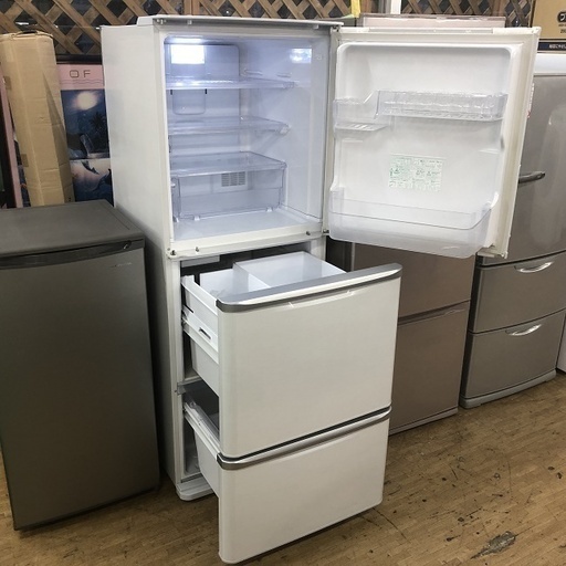 美品【 SHARP 】シャープ  314L 両開き３ドア冷蔵庫プラズマクラスター搭載自動製氷機付 どっちもドア 使いやすい高さ SJ-PW31W
