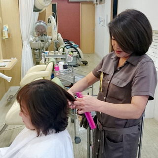 美容師（スタイリスト）アルバイト・パートスタッフの画像