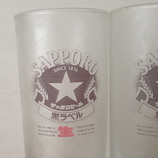 中古 黒ラベル ビアグラス 2個の画像