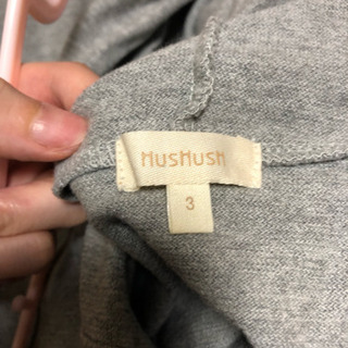 グレー半袖パーカーの画像