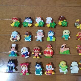アンパンマン　ガチャのマグネット　吸盤　おまけ