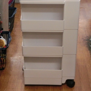 ボビーワゴン B-LINE ホワイト 参考価格47520円 MADE IN ITALY