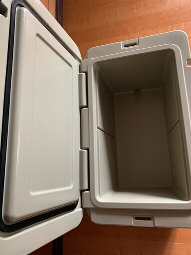 [値下げしました!!]Hilander(ハイランダー) 45Lハードクーラーボックス