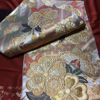 振袖のような 美しい訪問着しつけ糸付き  袋帯 帯締め 帯揚げ セットの画像