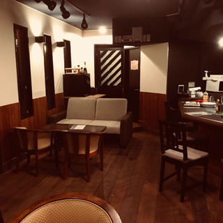 令和4年2月更新・伊豆高原大室山メイン通り沿い、小さなカフェ風・小売業向・ワークショップ・貸スペース物件（店舗＋休憩室1室） - 不動産