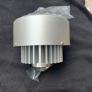 100Vで使えるLEDライト、工場倉庫、自動車整備工場にの画像