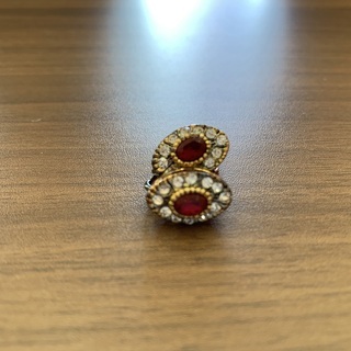 イヤリング（ゴールド＆レッド）の画像