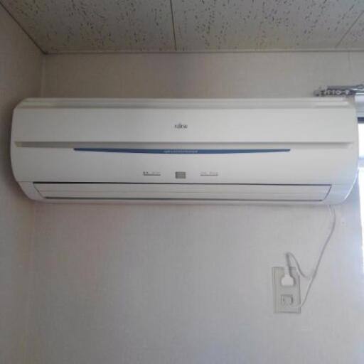 （交渉中）FUJITSUエアコン　2007年製　AS-E22S-W 6～8畳用