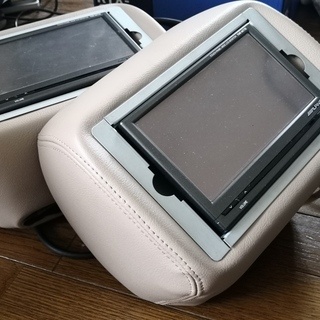 値下げ トヨタアルファード 車種専用ヘッドレストモニターの画像