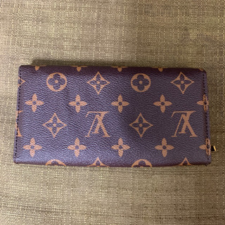 ルイヴィトンの財布 長財布 VUITTONの画像