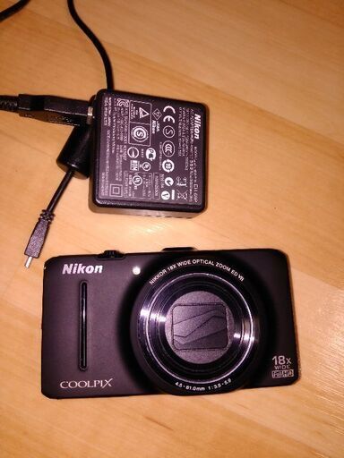 NIKONのデジカメ3000円