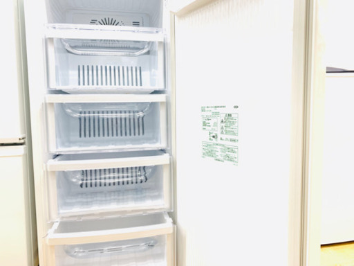 早い者勝ち！三菱の冷凍庫 ホームフリーザーです。