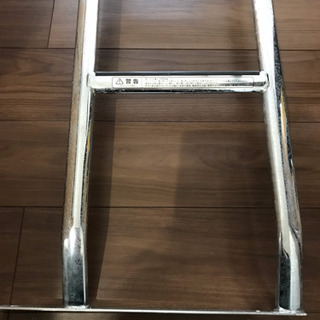 トラック用品 FUSO ハシゴ 部品付きの画像