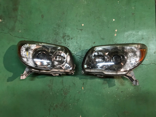 ★トヨタ 215 サーフ用 純正ヘッドライト 不具合無し★