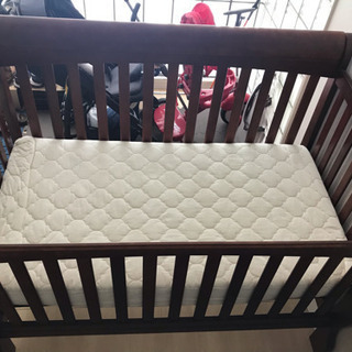 アメリカ製 ベビーベッドの画像