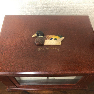 時計付レトロ木製プリント小物入れの画像