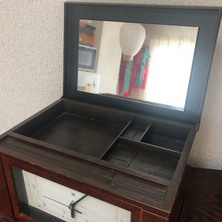 時計付レトロ木製プリント小物入れの画像