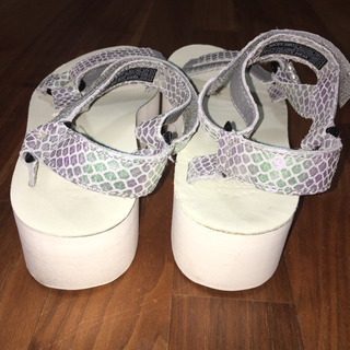 teva サンダルの画像