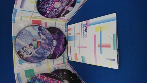 乃木坂46のブルーレイ6th YEAR BIRTHDAY LIVE 2018.07.06-08 JINGU STADIUM＆CHICHIBUNOMIYA RUGBY STADIUMポストカード（未開封）・トレーディングカード（未開封）特典付＜完全生産限定豪華盤＞（コンプリートBOX）