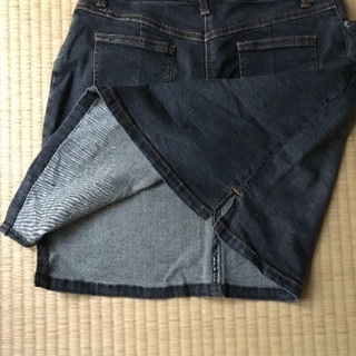 値下げ！ブラックデニムスカートの画像