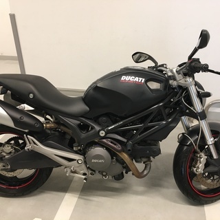Ducati Monster 696