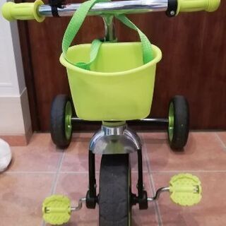 子供三輪車の画像
